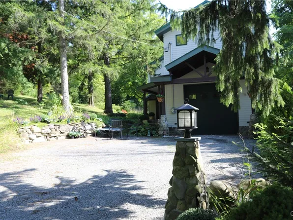 5434 Ortloff Rd, La Fayette, NY 13084