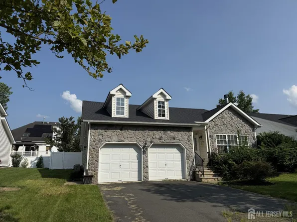 25 Canal View Dr, Lawrence Township, NJ 08648