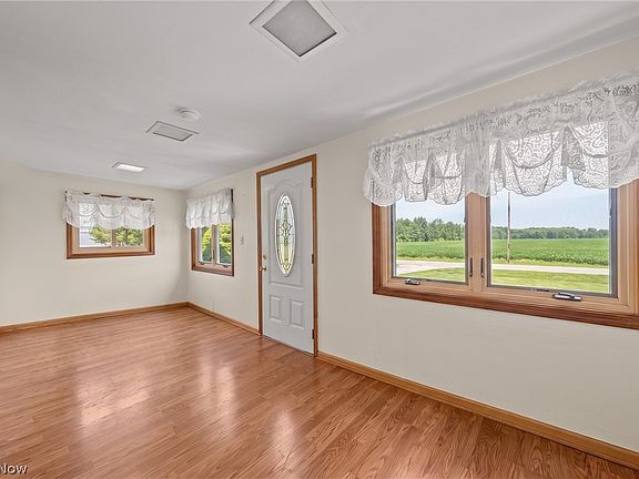 4th image of 27323 Capel Rd