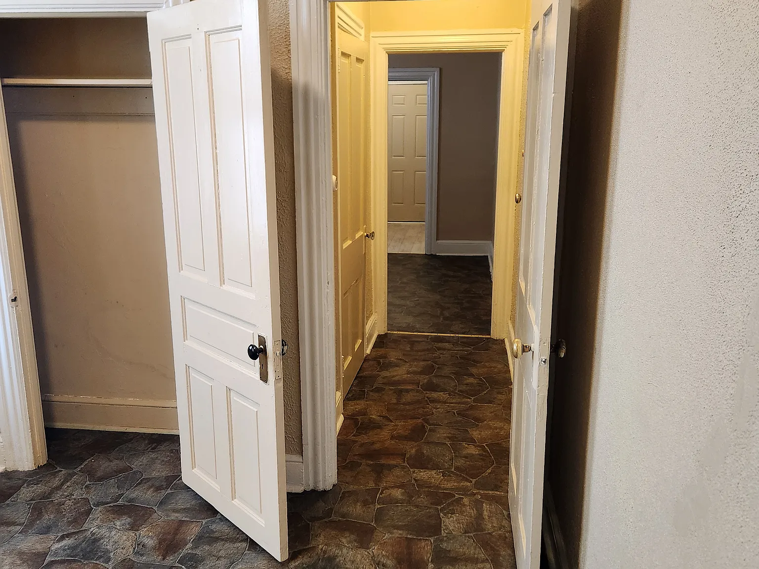 1 bed, $1,100 — Photo 3