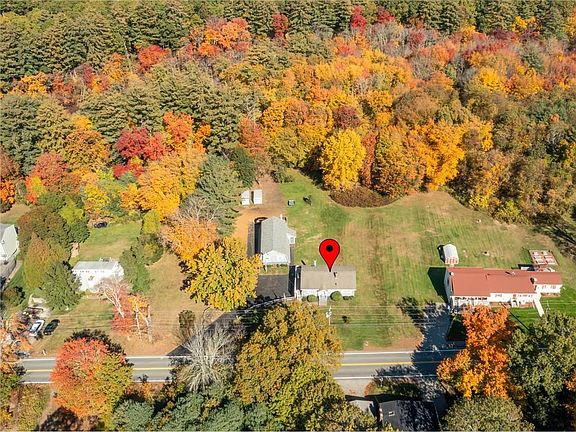 4th image of 580 Wrentham Rd