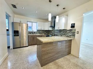 250 Beacom Blvd #2, Miami, FL 33135