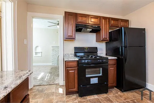 2347 N Wellington Pl #14 — Photo 8