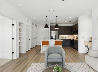 965 Duncan Perry Rd #4318, Grand Prairie, TX 75050