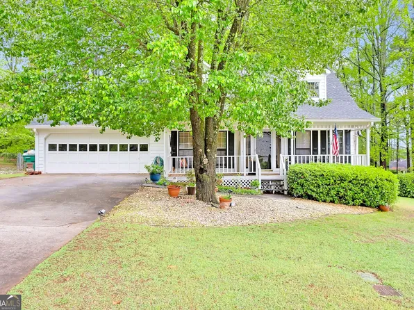 403 Rustic Ridge Cir, Lawrenceville, GA 30043