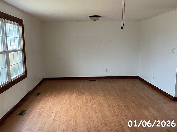 3rd image of 225 S David Ave