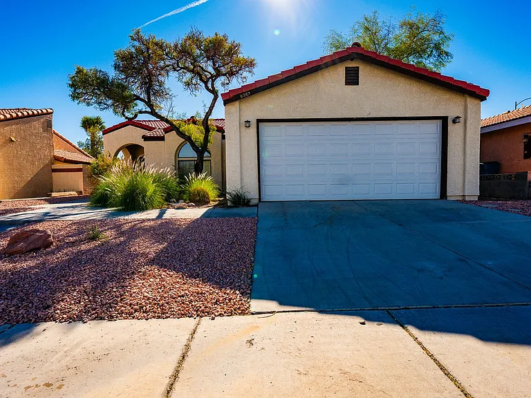 6357 Formula Way — Photo 2