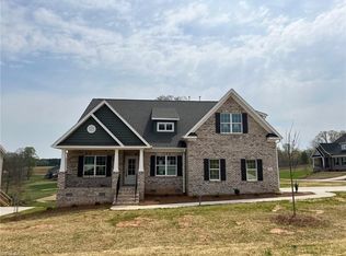 8000 Hacker Dr #45, Stokesdale, NC 27357