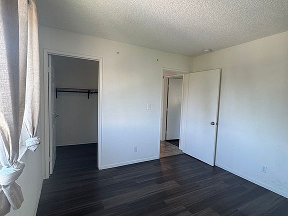 3rd image of 5125 Oakland St #201