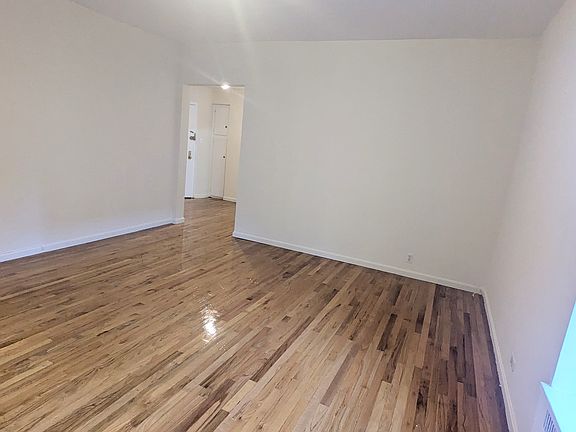 2nd image of 2670 Broadway #4B