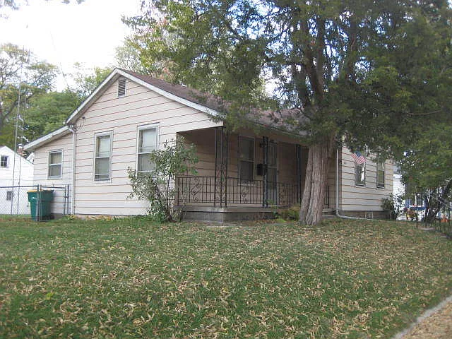 420 River St photo 1