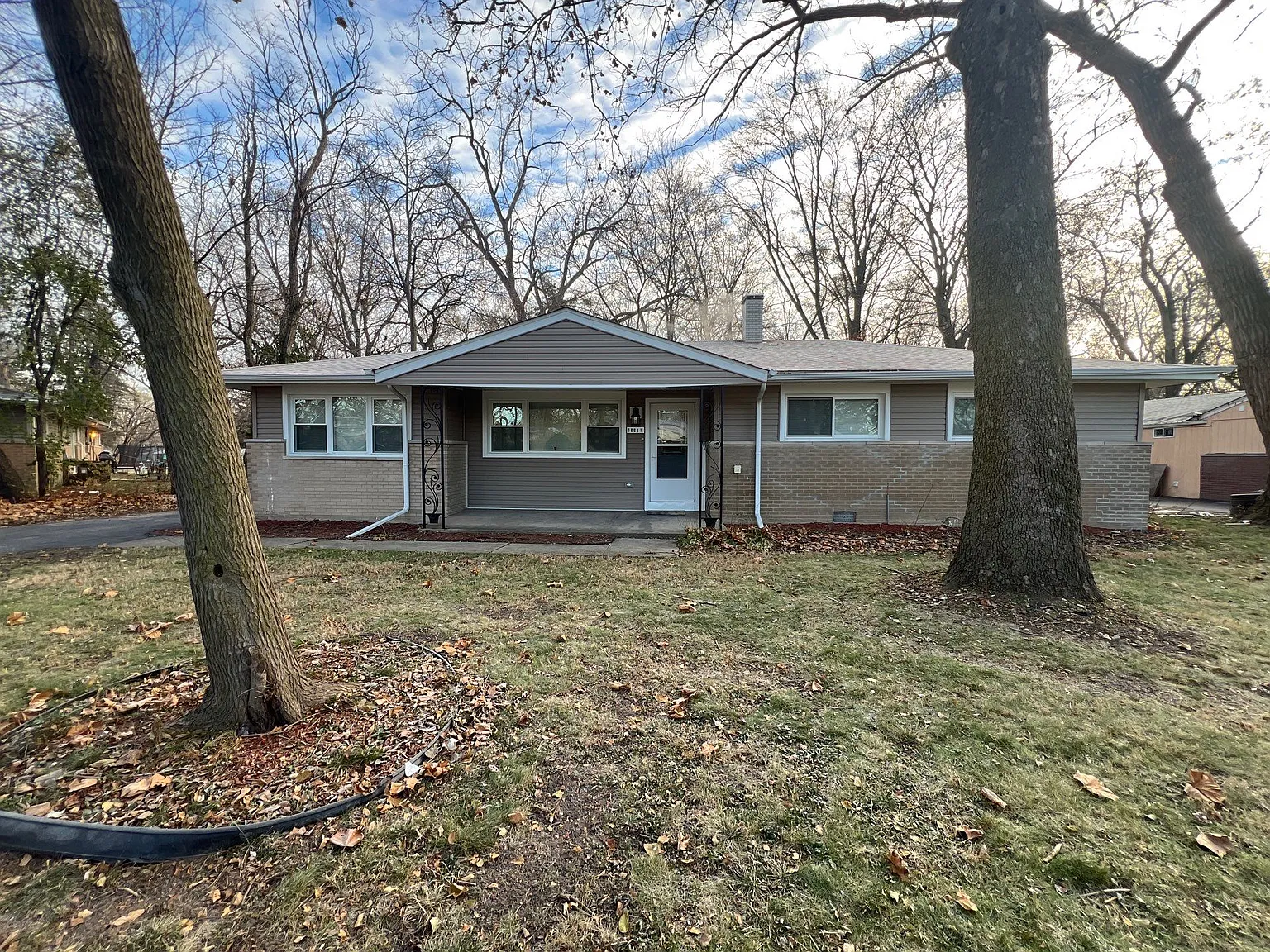 16611 Turner Ave photo 1
