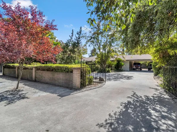 824 E Buckingham Way, Fresno, CA 93704