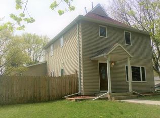 821 11th Ave, Clarkfield, MN 56223