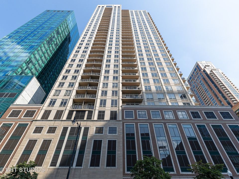 1st image of 1111 S Wabash Ave APT 1107