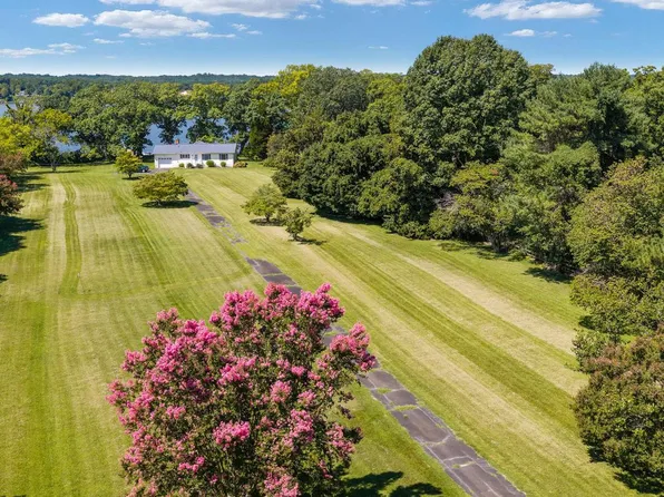 0 Hickory Point Dr, Montross, VA 22520