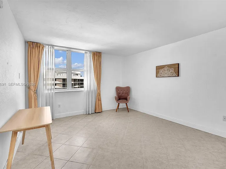 10350 W Bay Harbor Dr #8F — Photo 16