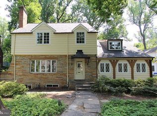 8017 Hampden Ln, Bethesda, MD 20814