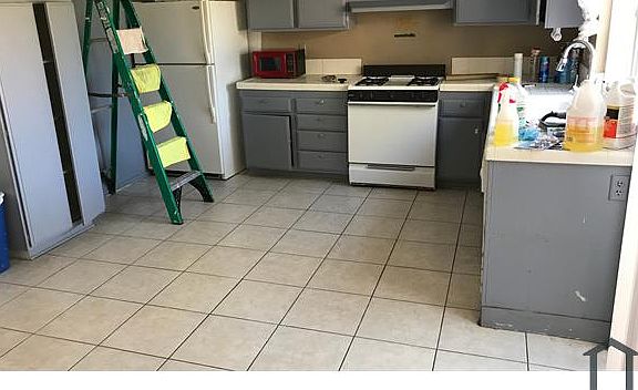 3rd image of 10043 Kibler Dr
