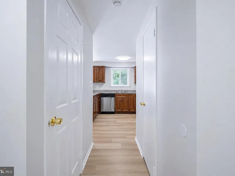 14435 Pebble Hill Ln S — Photo 14