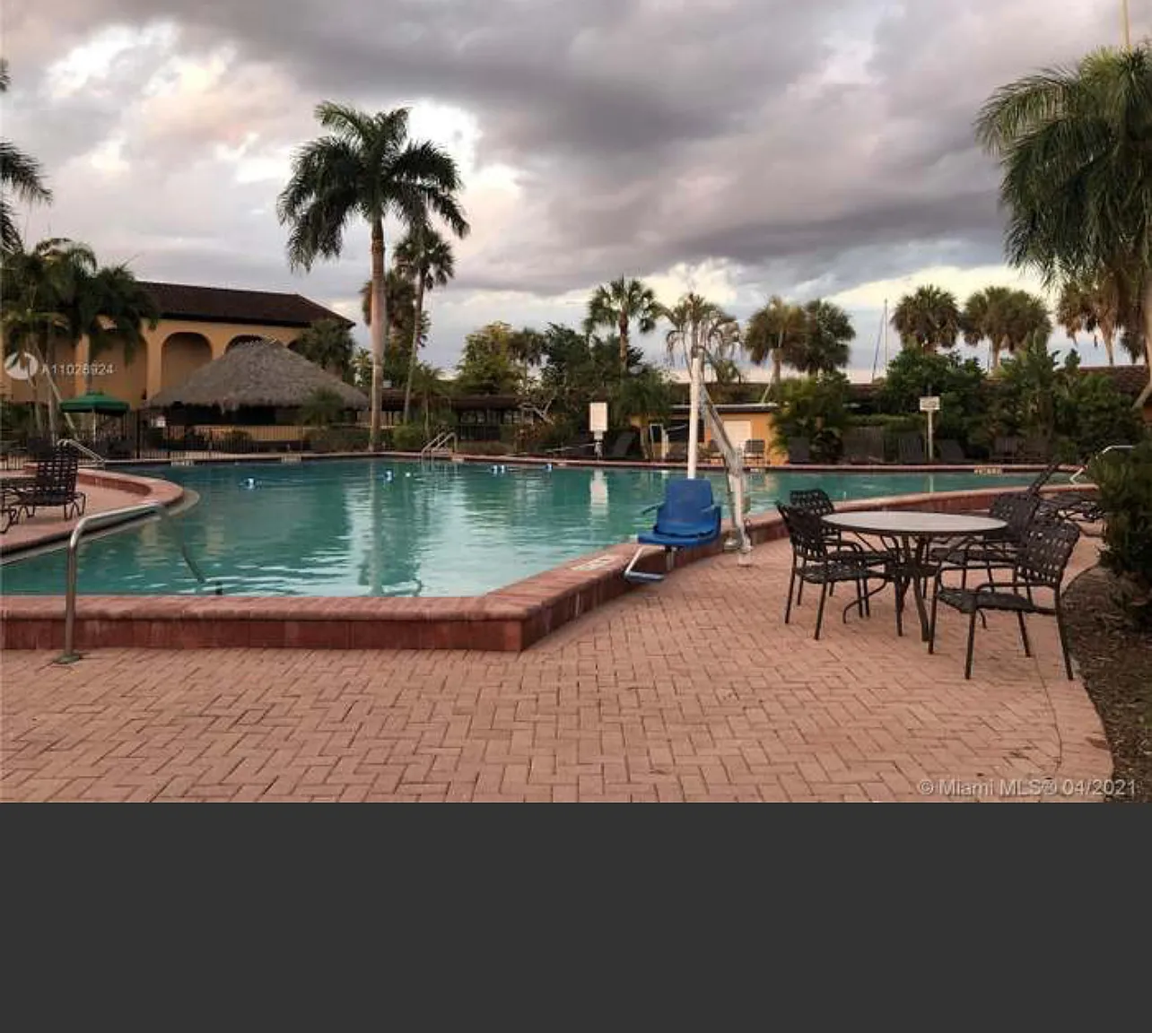 25000 Tamiami Trl E — Photo 1