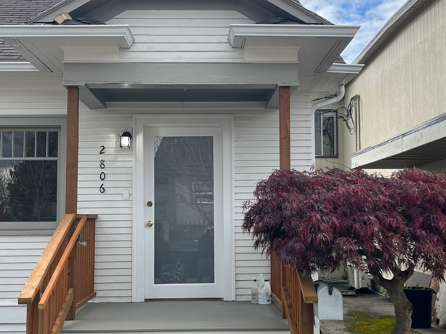 4 bed, 1100 sqft, $2,550 — Photo 2