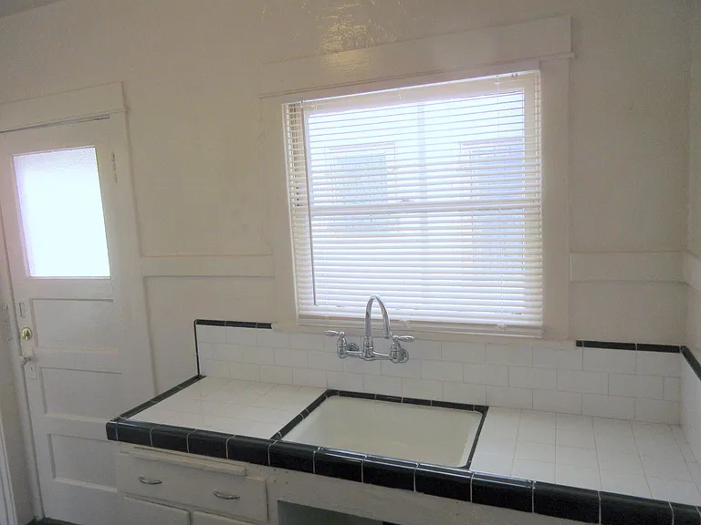 1137 Lodi Pl #3/5 — Photo 9