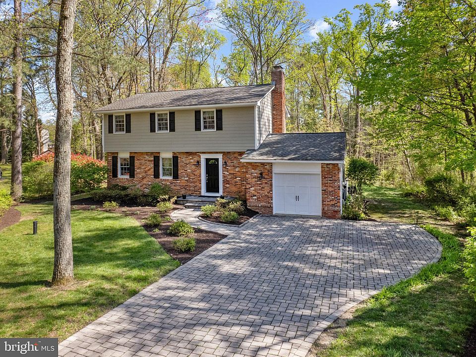 1st image of 437 Edgemere Dr