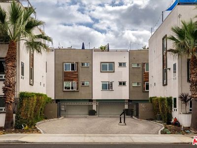 644 N Gramercy Pl, Los Angeles, CA, 90004