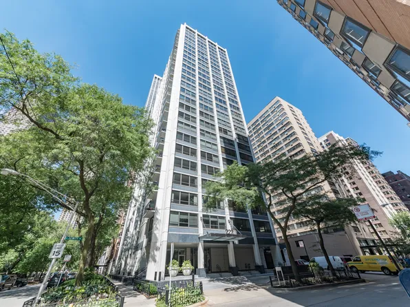 222 E Pearson St APT 706, Chicago, IL 60611
