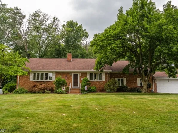 38 Thomas Dr, Clark Twp., NJ 07066