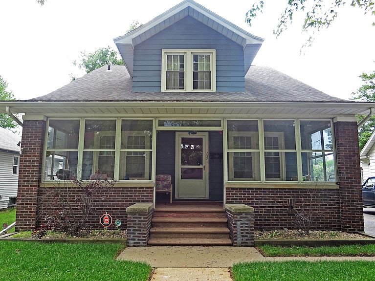 1st image of 151 Faulknor St