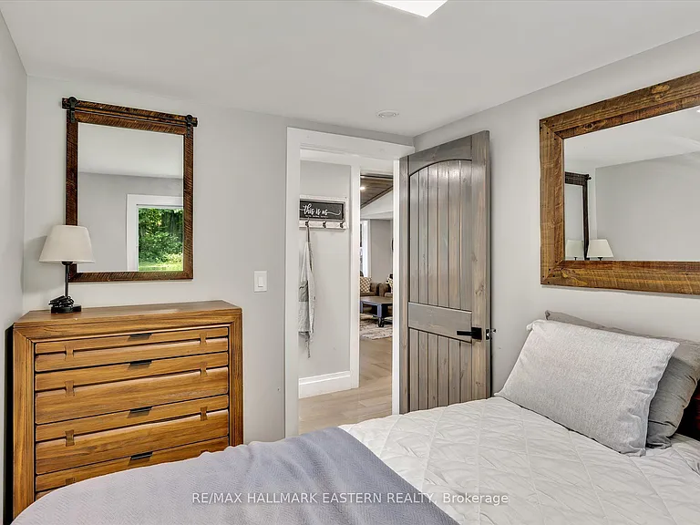 504 Pine Point Ln — Photo 19