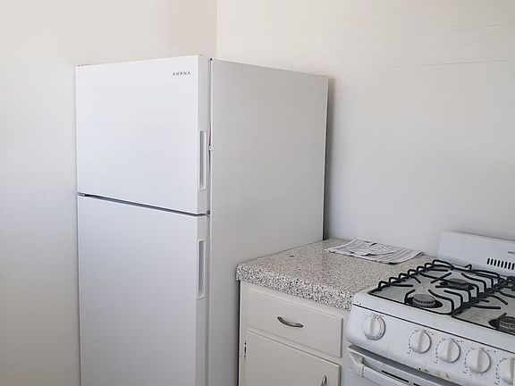 5th image of 515 Pennsylvania Ave APT 6