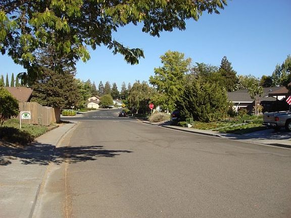 2nd image of 2908 Owens Ct