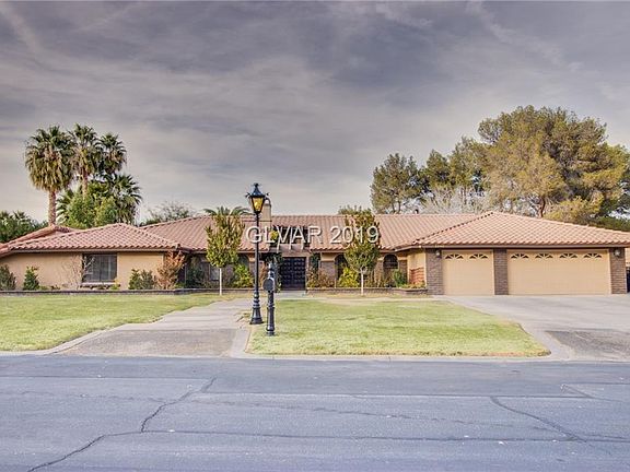 3rd image of 3240 Montecito Dr