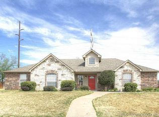 1221 W 117th St, Jenks, OK 74037