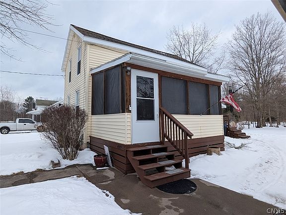 3rd image of 4922 Randel Rd