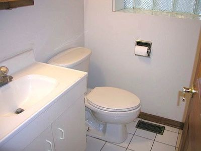 5th image of 1221 W Erie St #1