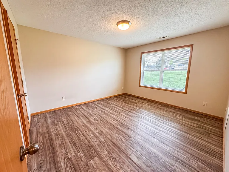 1560B Gunston Dr — Photo 10