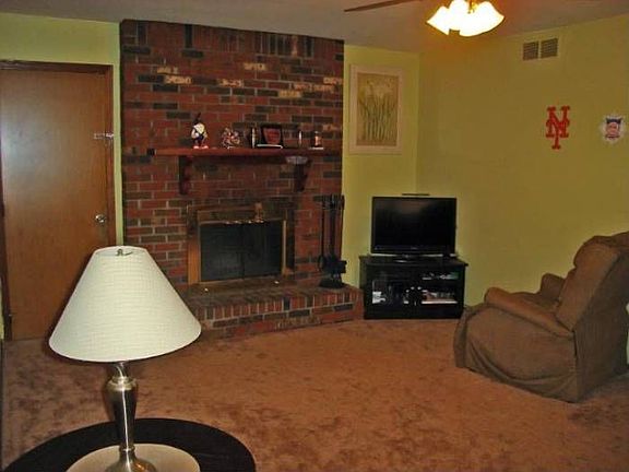 2nd image of 1611 Sommerell Ave