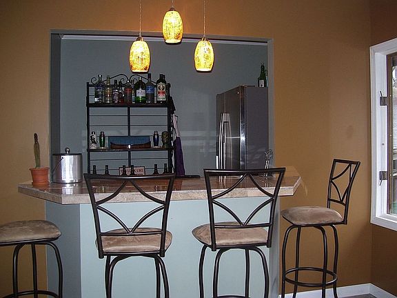Great room wet bar