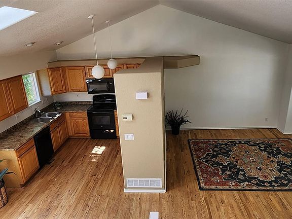 4th image of 10468 Cook Ct