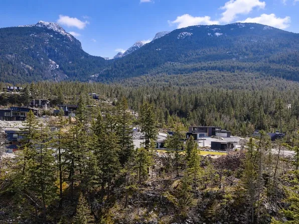 9220 Wedgemount Plateau Dr, Whistler, BC V8E