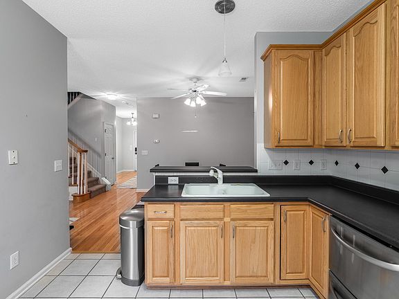 3rd image of 6532 Rossford Ln
