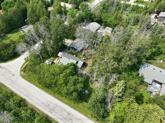4th image of 3 Cardinal Ave