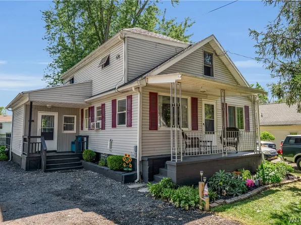 655 Sandy Ave, Angola, NY 14006