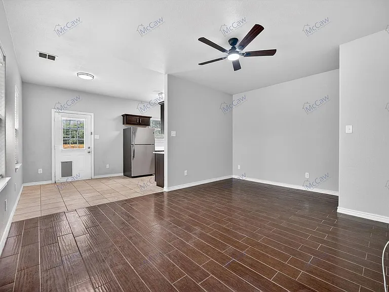 912 Drexel St #B — Photo 6