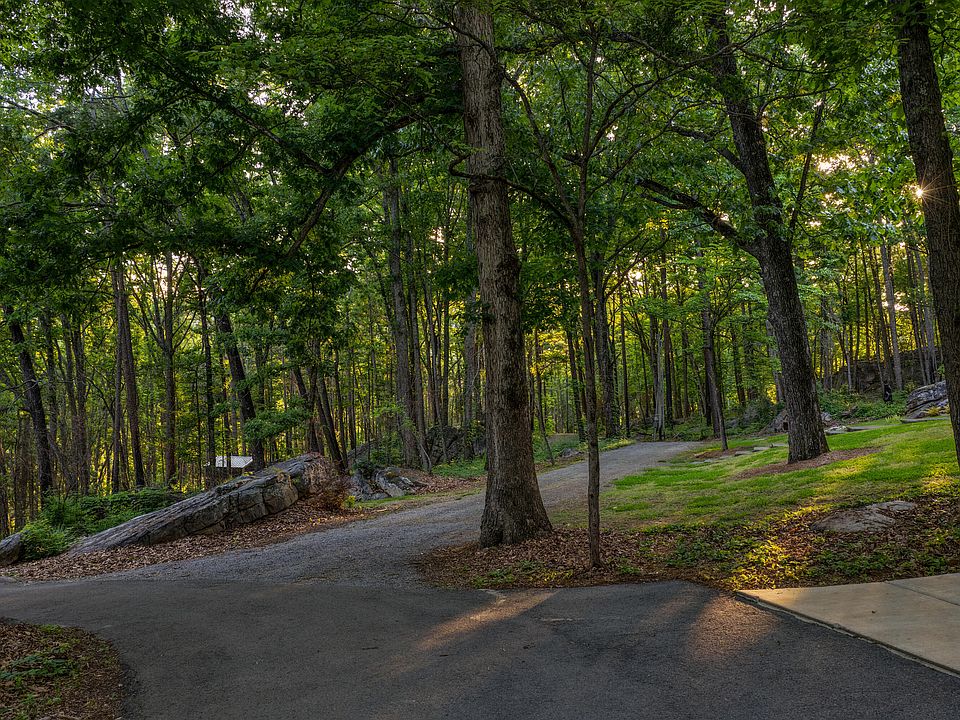 61st image of 748 Woodcock Rd