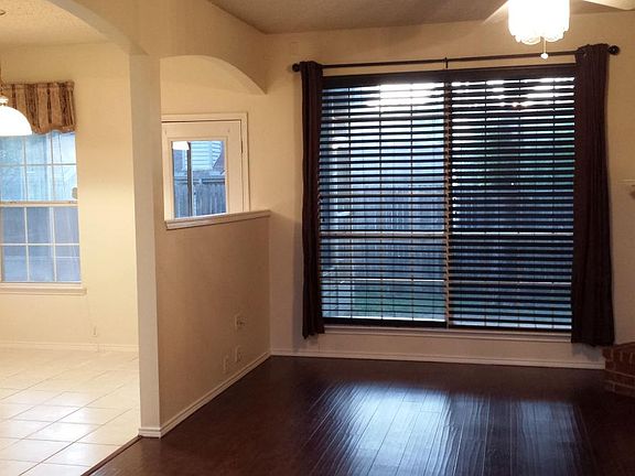 4th image of 337 Bluewood Ln